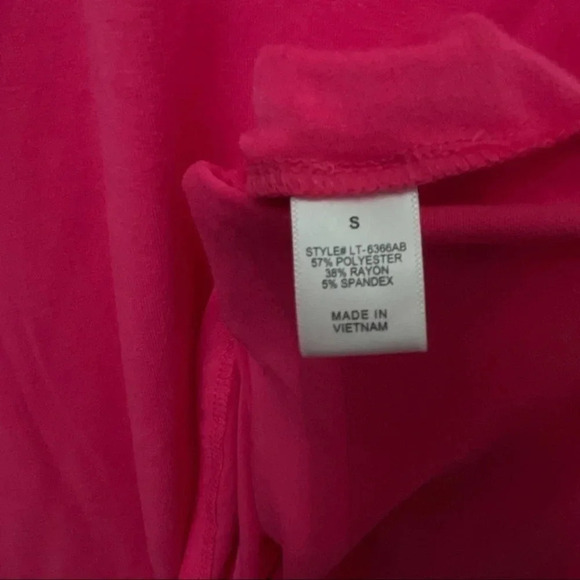 1 LEFT! Hot Pink Lace Sleeve V Neck Top - Picture 3 of 4